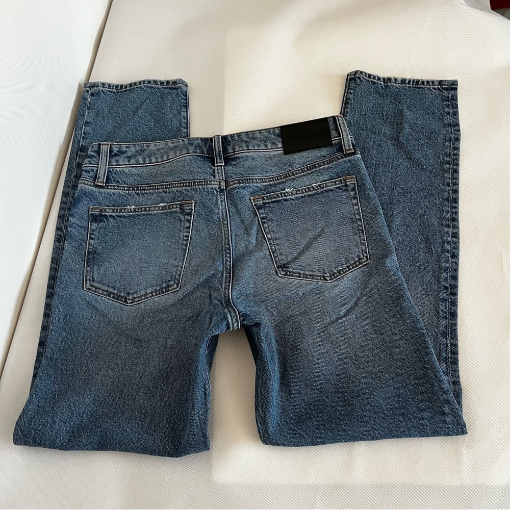 Express Size 32 X 32 Blue Denim Jeans Distressed Modern Straight High Rise